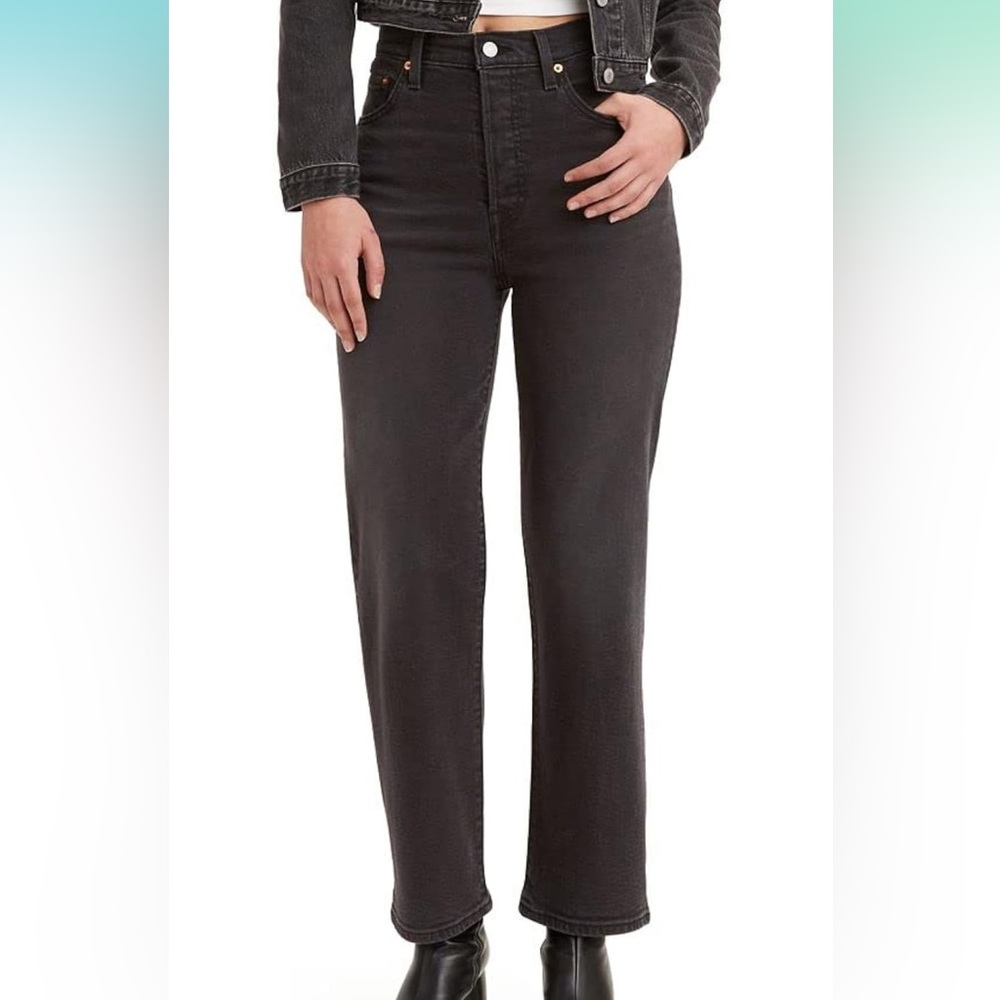 Levi Ribcage Straight Ankle Stretch